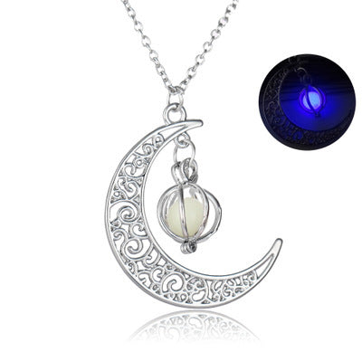 Fashion Moon Glowing Stone Necklace - A Gift for Women