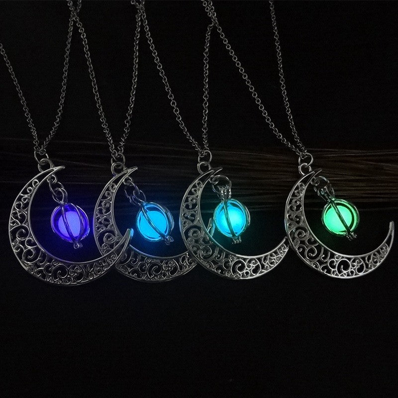 Fashion Moon Glowing Stone Necklace - A Gift for Women