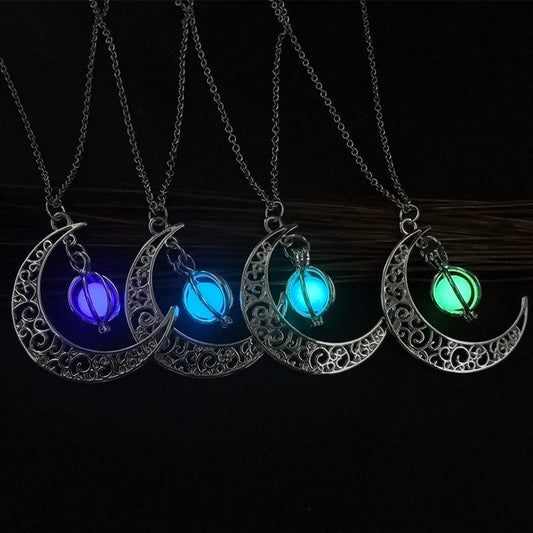 Fashion Moon Glowing Stone Necklace - A Gift for Women