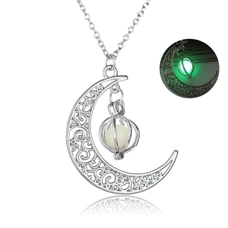 Fashion Moon Glowing Stone Necklace - A Gift for Women