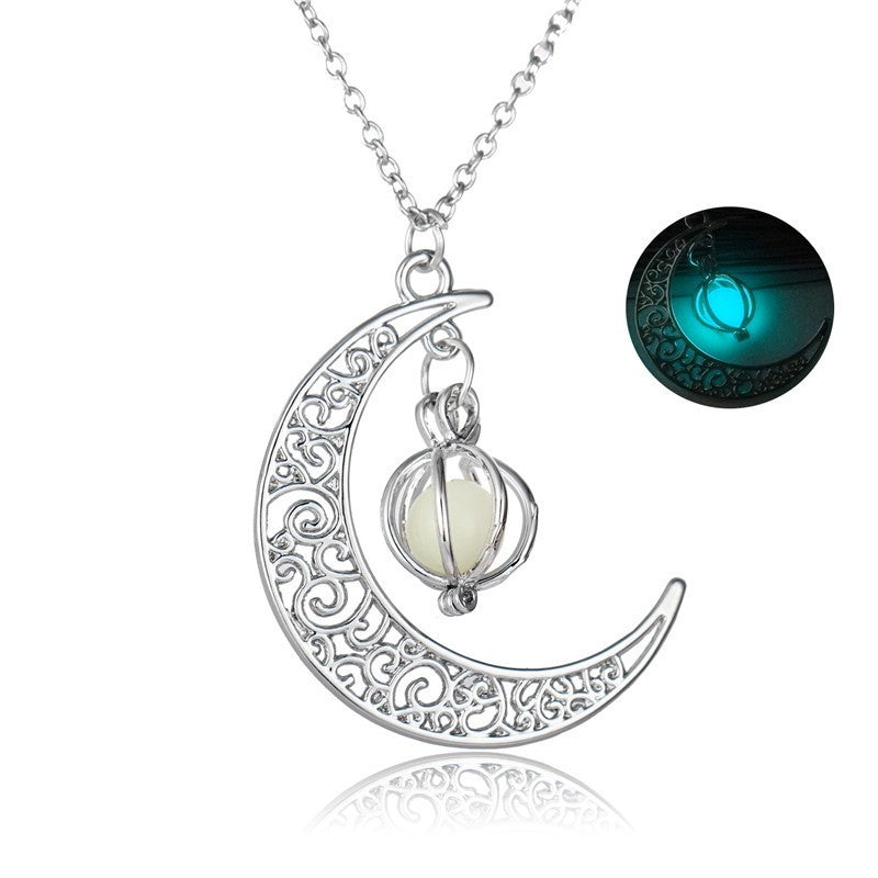 Fashion Moon Glowing Stone Necklace - A Gift for Women