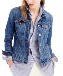 hannah-baker-13-reasons-why-blue-jacket