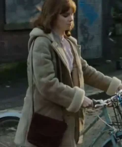 Lola Petticrew Say Nothing 2024 Beige Shearling Jacket